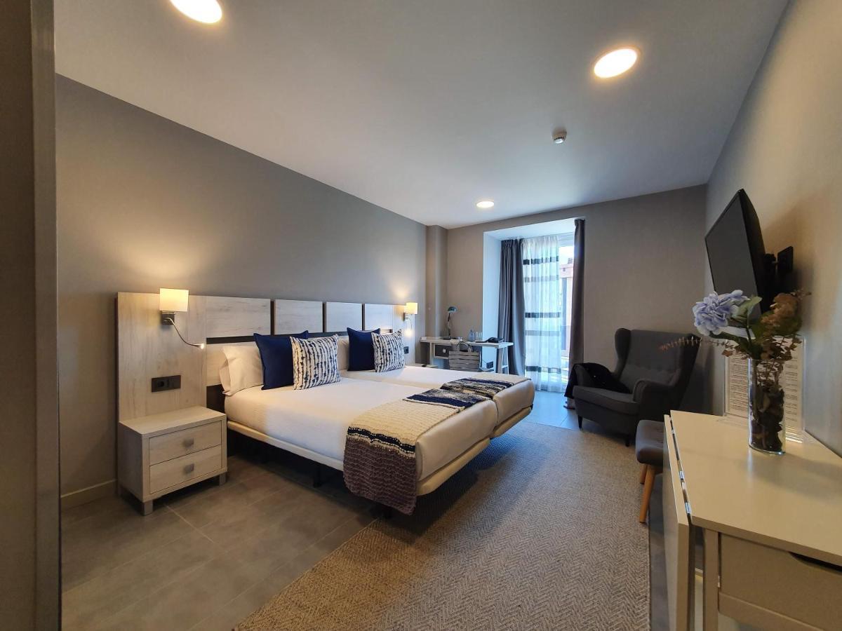 Apartahotel 5Dos5 Οβιέδο Εξωτερικό φωτογραφία