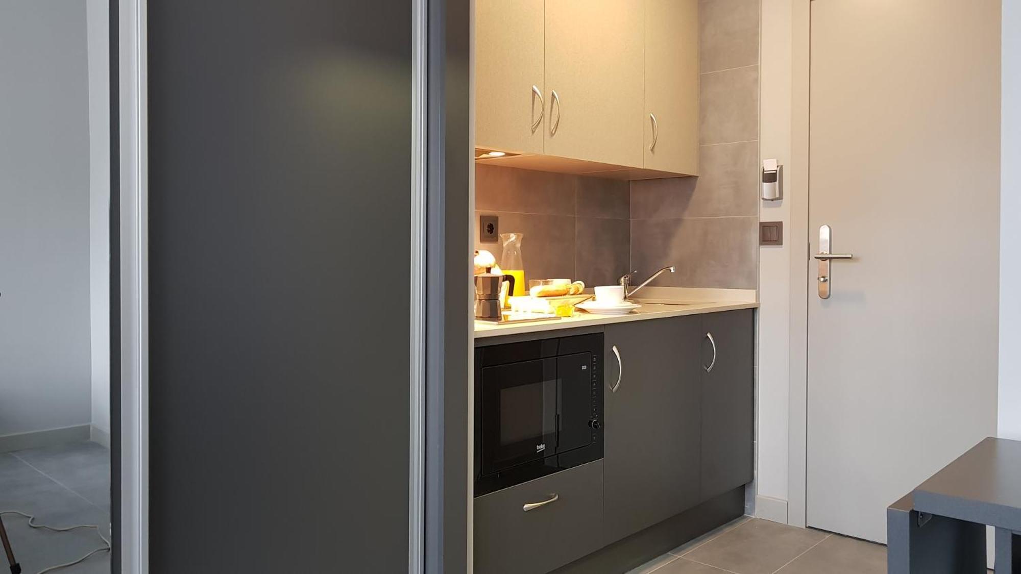 Apartahotel 5Dos5 Οβιέδο Εξωτερικό φωτογραφία