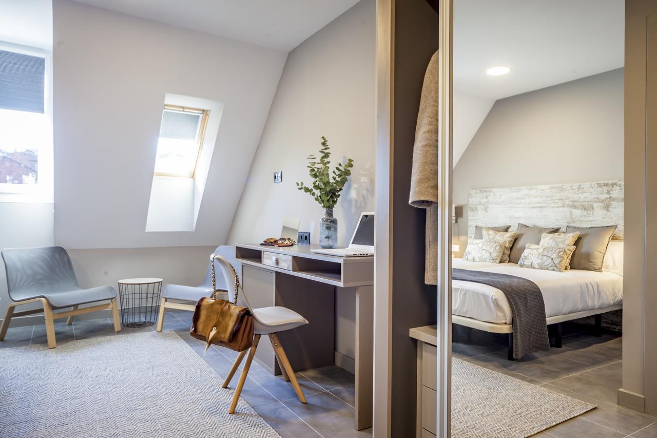 Apartahotel 5Dos5 Οβιέδο Εξωτερικό φωτογραφία
