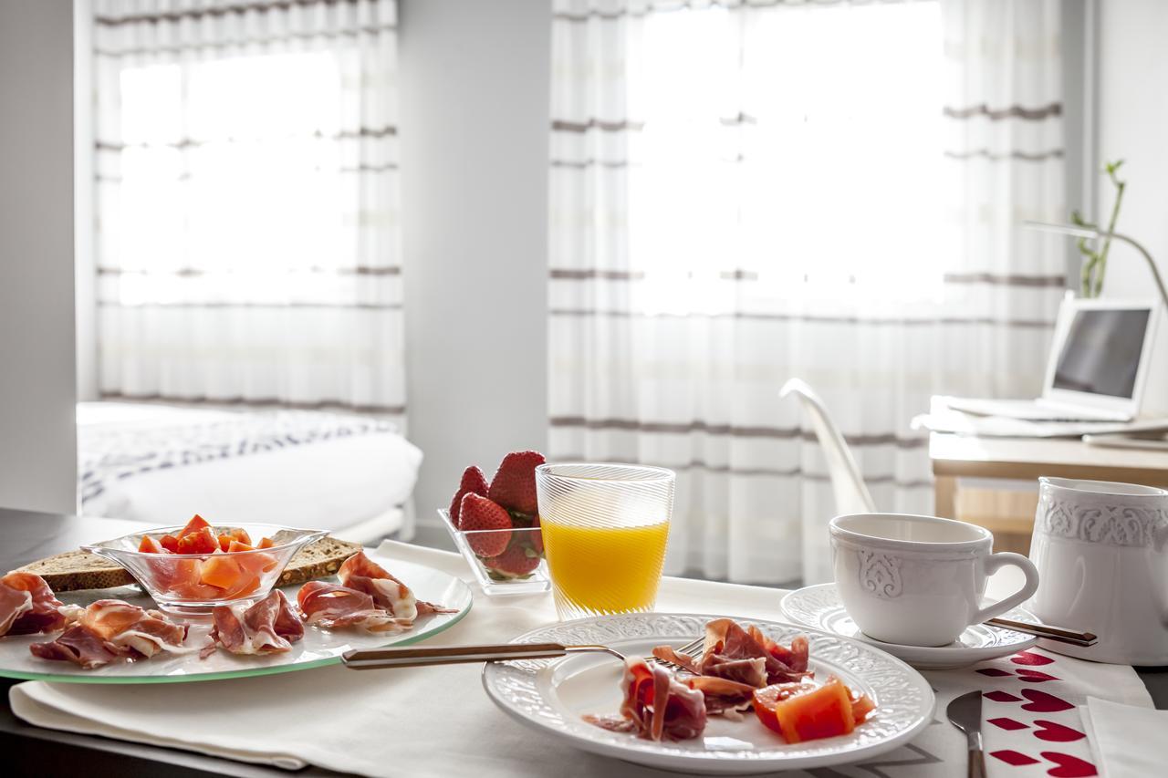 Apartahotel 5Dos5 Οβιέδο Εξωτερικό φωτογραφία