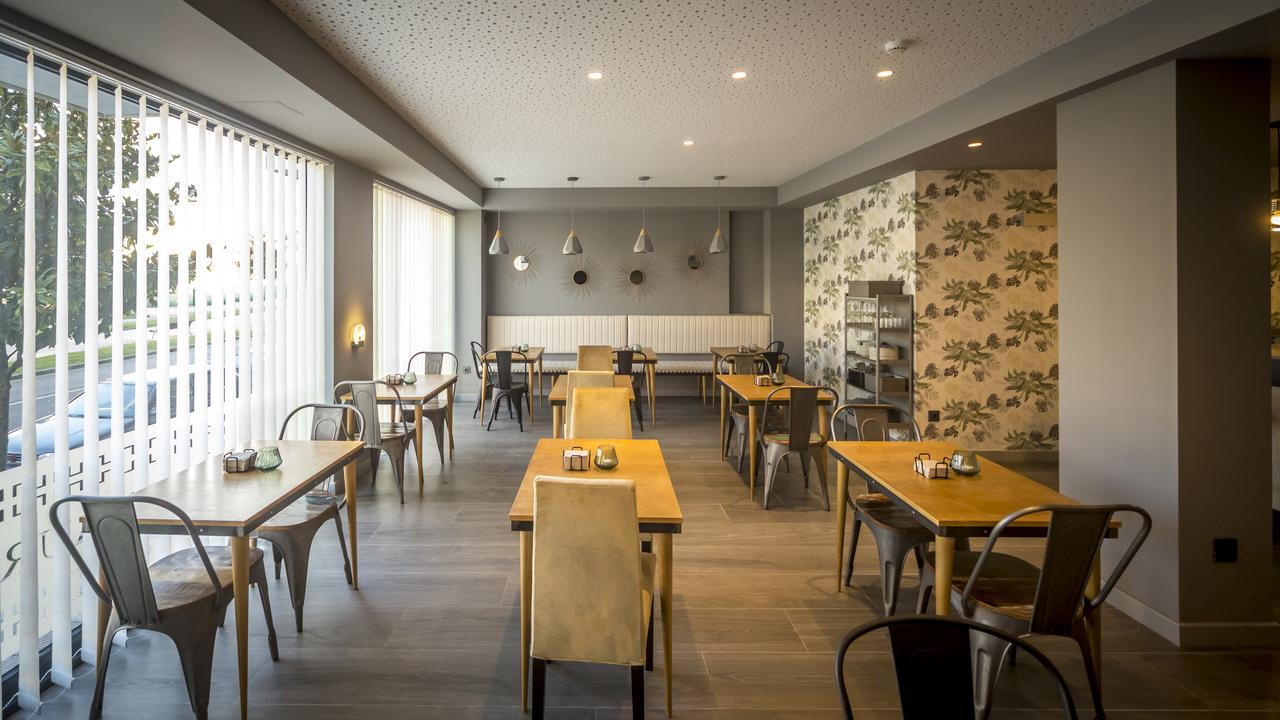Apartahotel 5Dos5 Οβιέδο Εξωτερικό φωτογραφία