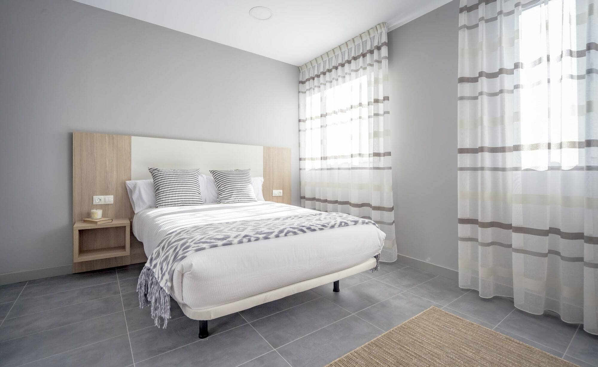 Apartahotel 5Dos5 Οβιέδο Εξωτερικό φωτογραφία