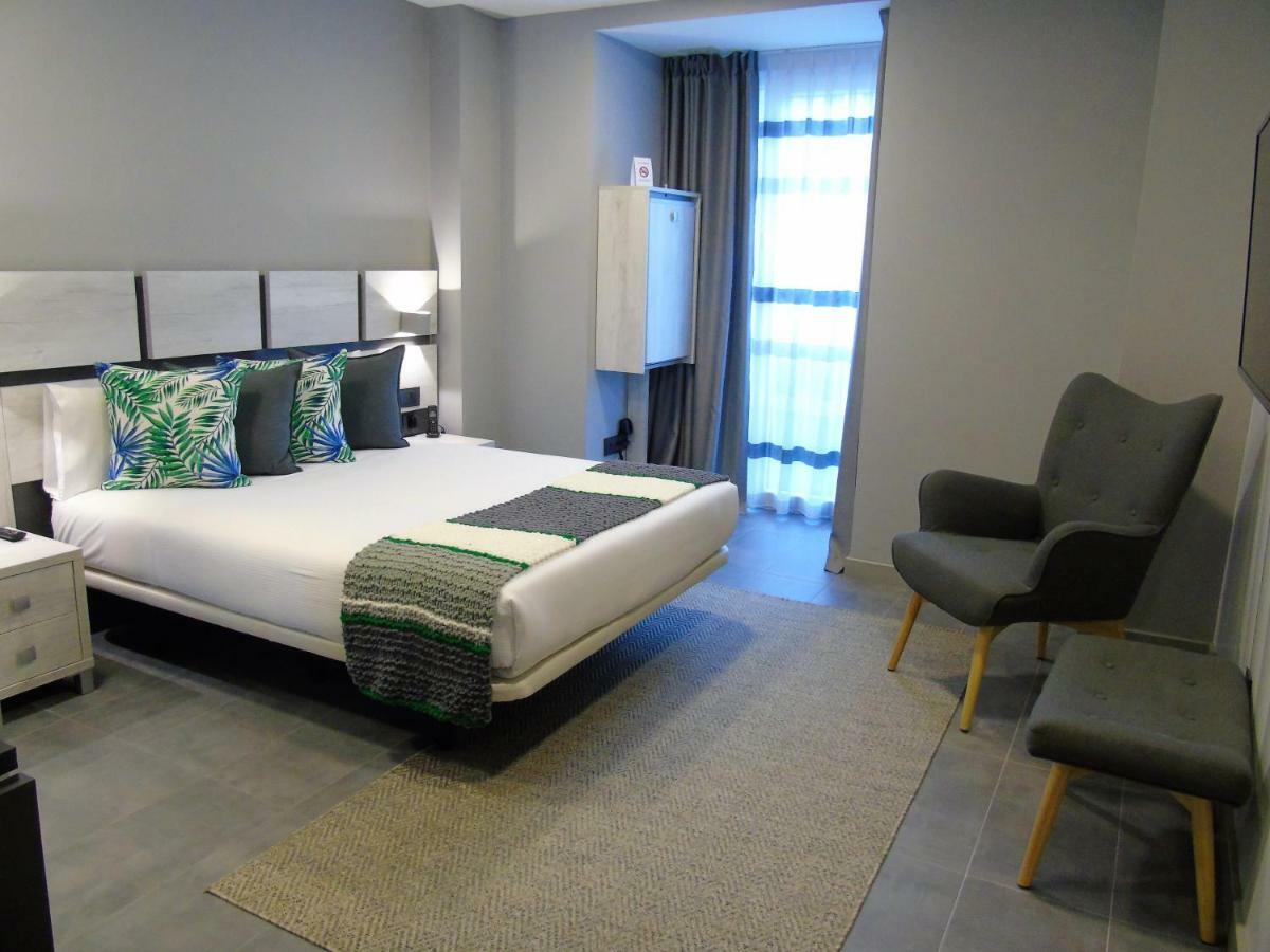 Apartahotel 5Dos5 Οβιέδο Εξωτερικό φωτογραφία